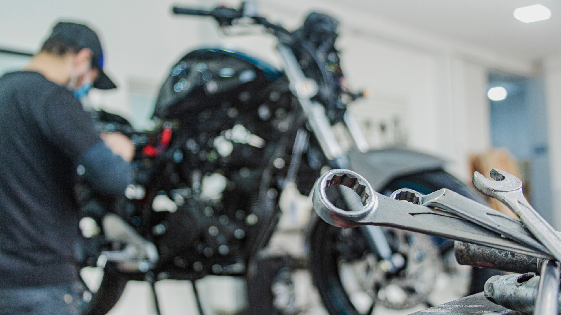 Migliora le tue abilità: iscriviti a un corso di meccanico Harley Davidson - moto - Racext 37