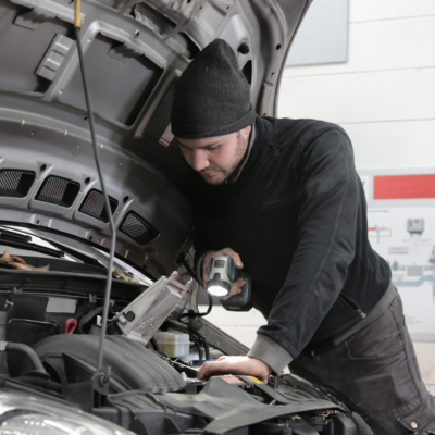 Steering Clear of Scams: How an Online Mechanic Assistance Service Can Protect You - your Mechanic online - Racext 6