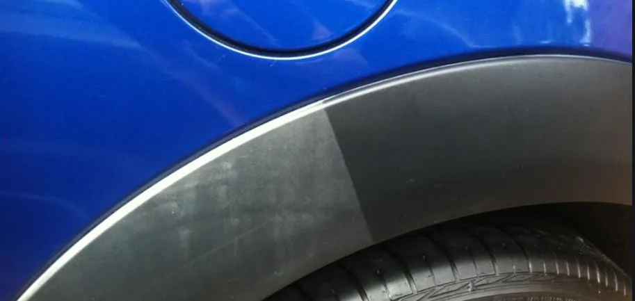 HOW TO PERMANENTLY RESTORE BLACK PLASTIC TRIM (EASY FIX) - Car Magazine - Racext 1