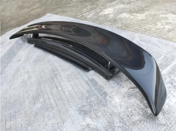 Spoiler in fibra di carbonio Audi R8 – Alettone posteriore di alta qualità per prestazioni e stile - - Racext 1